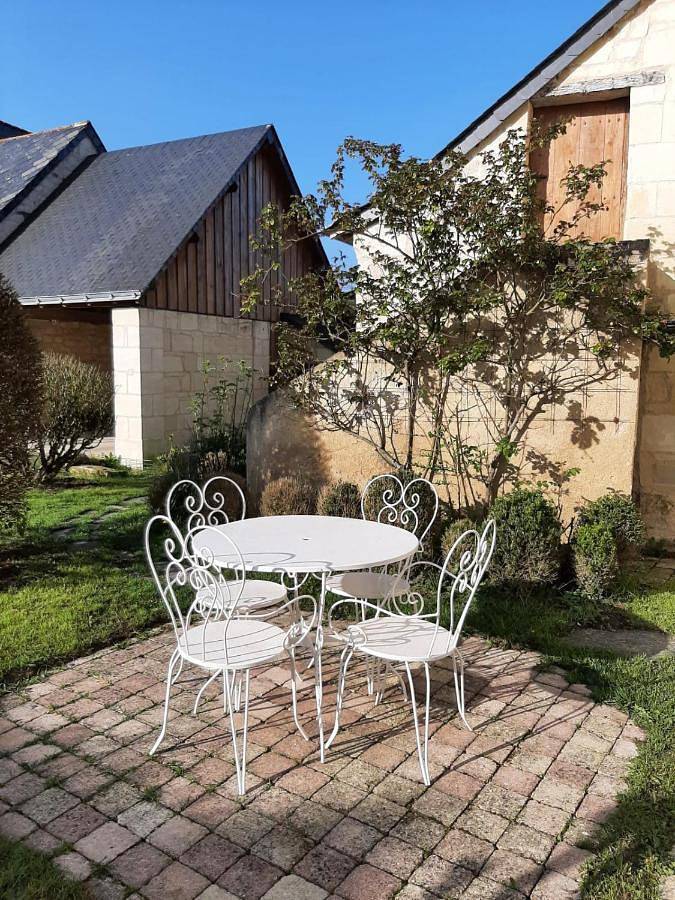 Location de vacances pour 2 personnes, avec vue et sauna ainsi que terrasse et jardin, animaux acceptés à Grézillé - 4