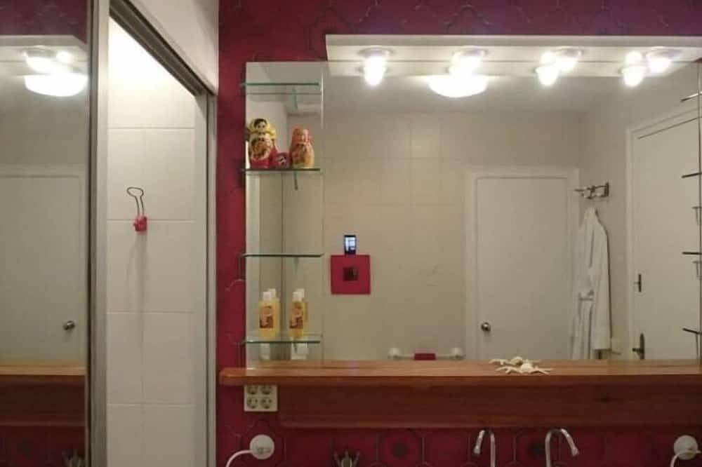 Entire apartment, Mediteranean Sweet & Suite in Palafrugell, Costa Brava