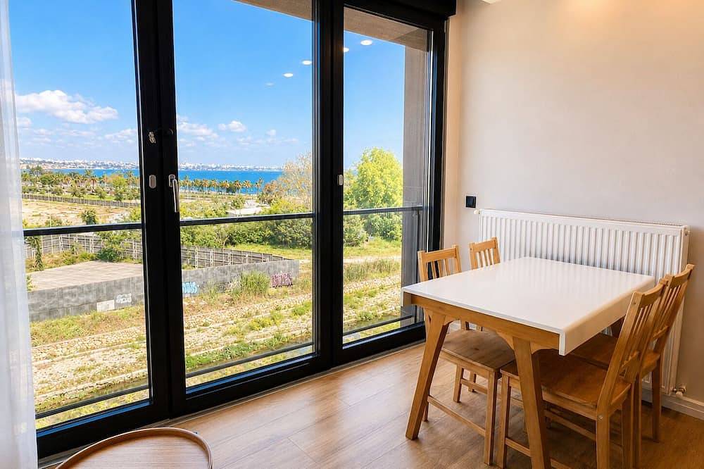 Appartement entier, Vera Suites (401), Fully Furnished and 50m to Sea in Antalya, Province d'Antalya