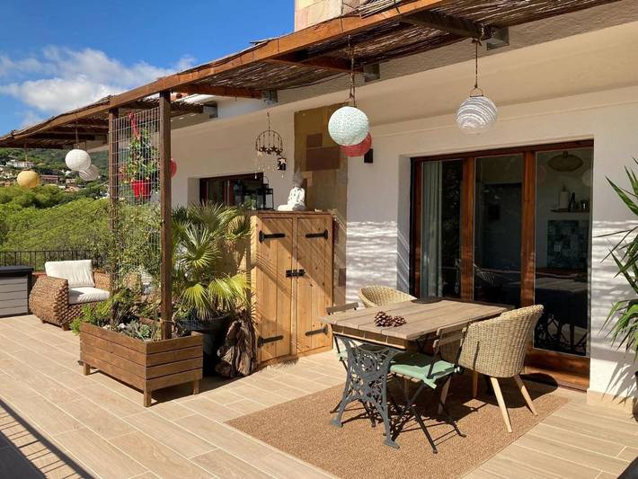 Gîte pour 2 personnes, avec Terrasse ainsi que Jardin et Vue à Cabrils
