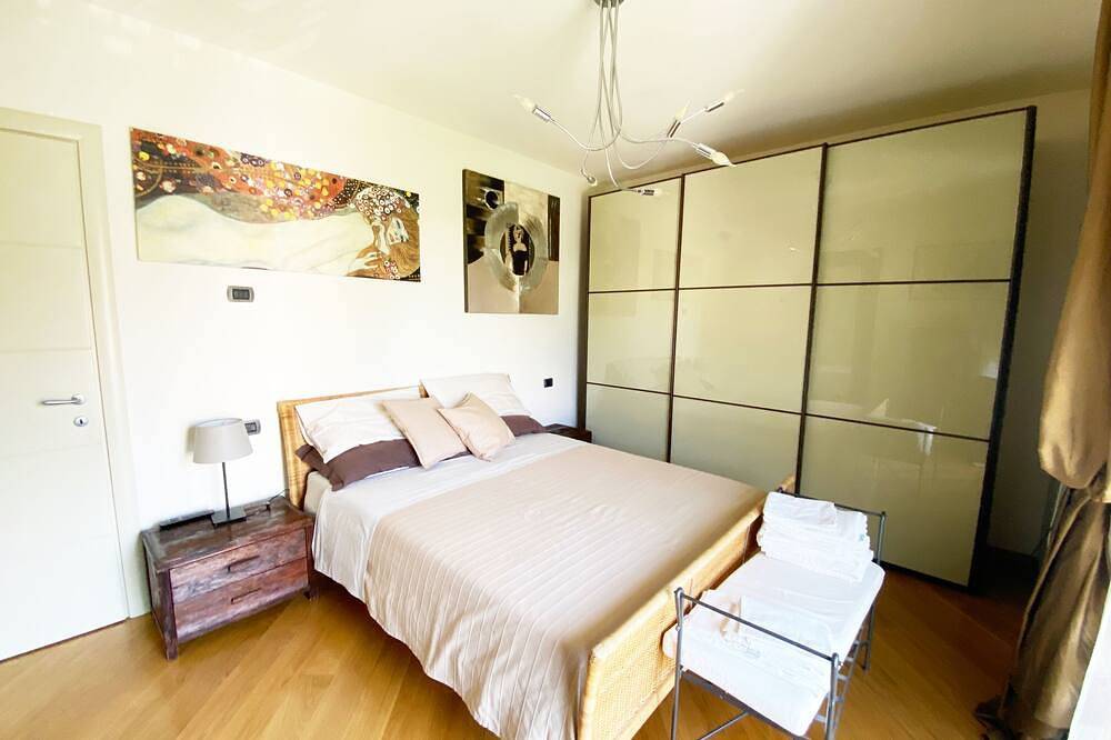 Casa Del Lago Bezaubernde exklusive Villa, nur fünfzig Meter vom See entfernt. in Maderno, Toscolano-Maderno