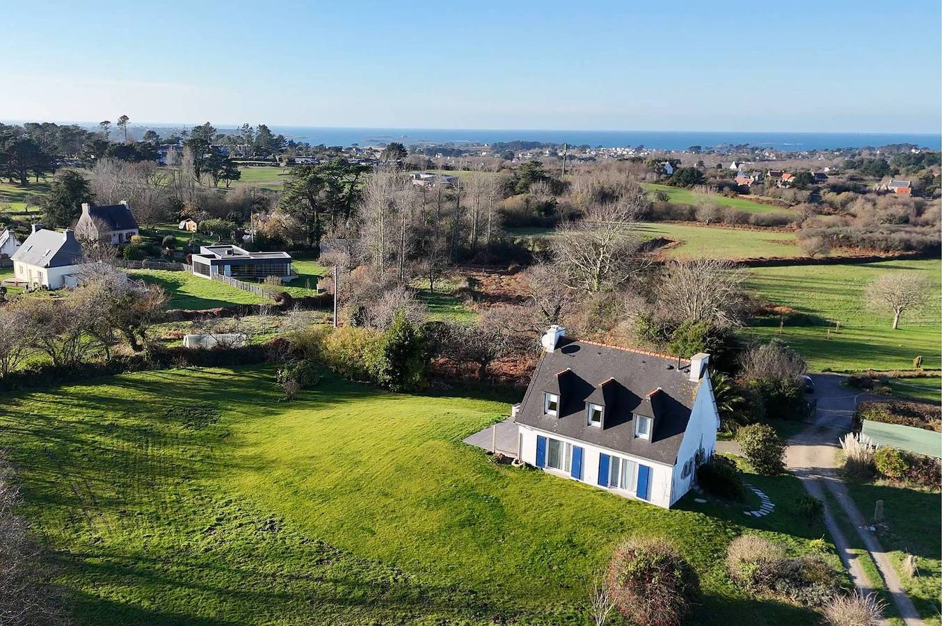 Maison rénovée avec Wifi, jardin, à 800m du Golf à Pleumeur-Bodou in Golf de Saint-Samson, Pleumeur-Bodou