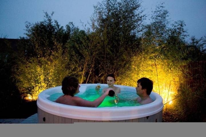 Location de vacances pour 4 personnes, avec sauna et vue sur le lac ainsi que terrasse et jardin, animaux acceptés dans Sunparks Oostduinkerke - 4