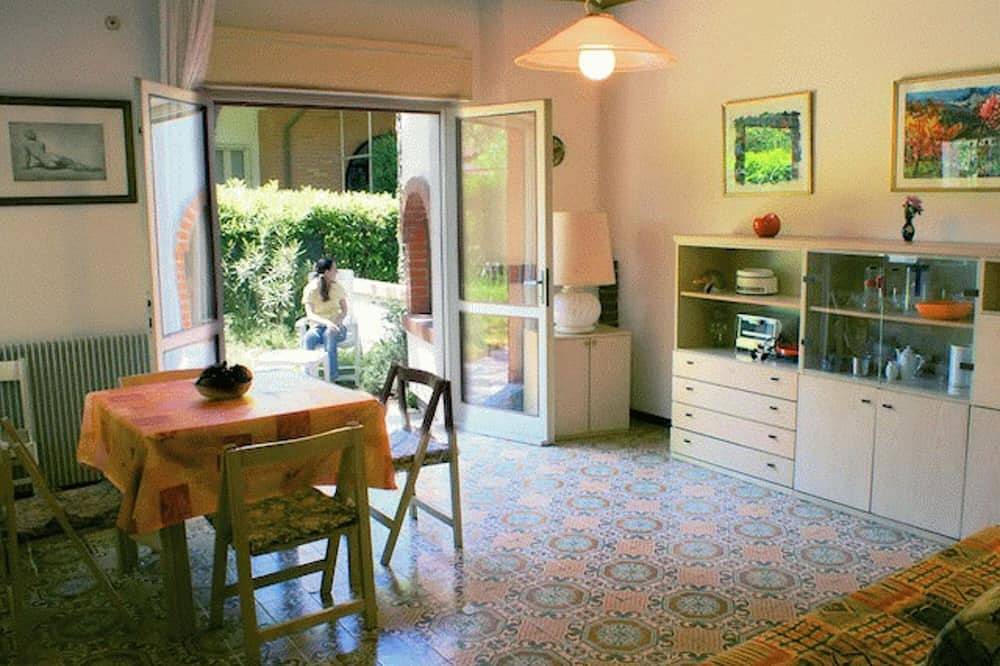 Precioso dúplex para 5 personas en un oasis de vegetación en la Riviera de Lignano. in Ribera de Lignano, Lignano Sabbiadoro