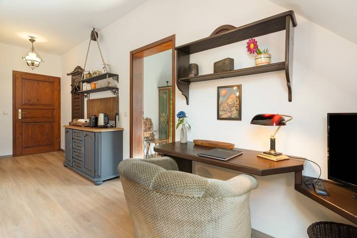 Ganze Wohnung, Haustierfreundliches Apartment in der ruhigen Natur - großer Garten & Terrasse mit Grill in Ottenhöfen im Schwarzwald, Achertal