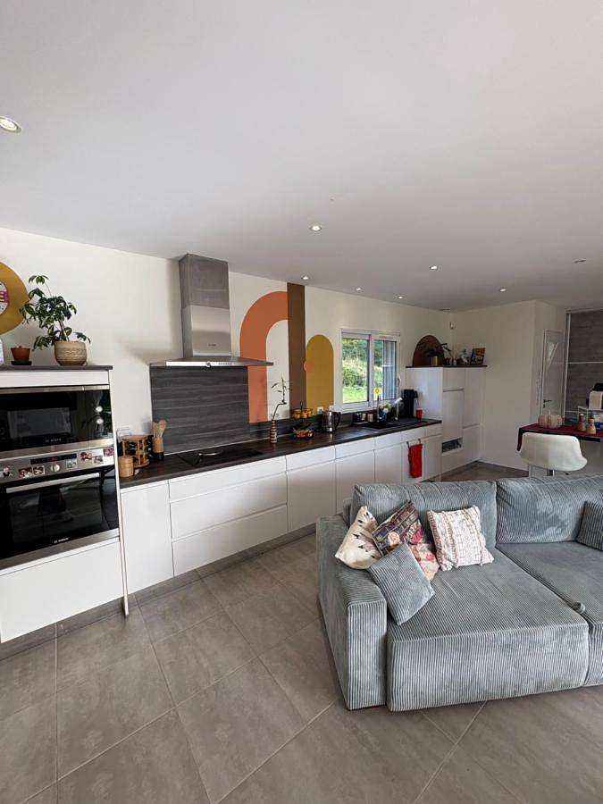 Location de vacances pour 6 personnes, avec piscine et terrasse ainsi que vue et jardin à La Roque-sur-Cèze - 4