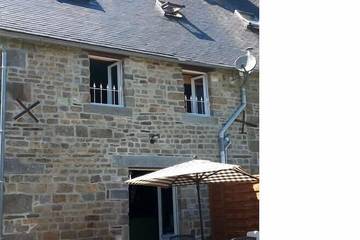 Gîte pour 6 personnes, avec jardin et terrasse à Vengeons
