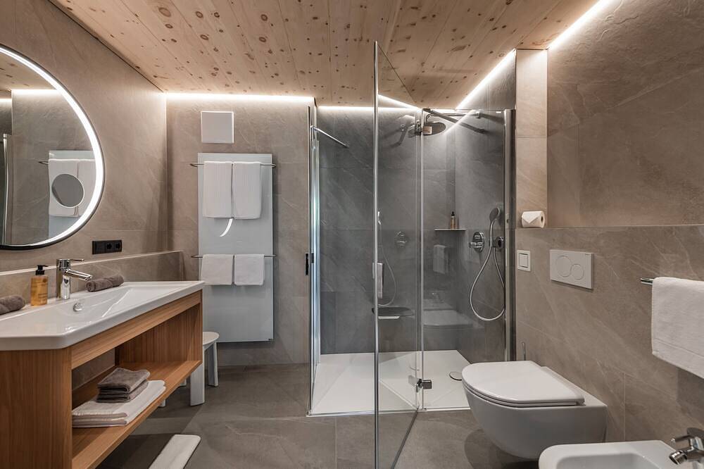 Ganze Wohnung, Apartment 'Chalet Rudla für 2 Personen' mit Bergblick, Gemeinschaftsgarten und Wlan in Sexten, Sextener Dolomiten