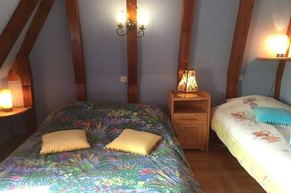 Chalet traditionnel  5mn de Super Lioran, idéal pour vos vacances à la montagne in Saint-Jacques-des-Blats, Région d'Aurillac