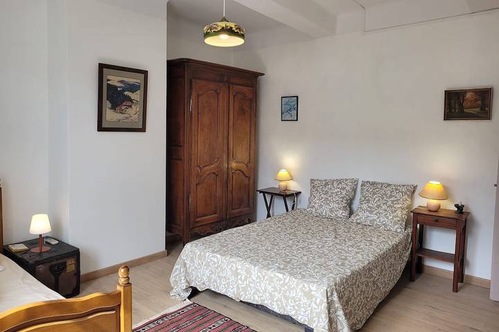 Location de vacances pour 12 personnes, avec jardin, animaux acceptés à Le Cailar - 4