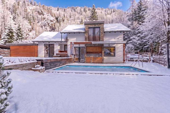 Chalet para 8 personas, con piscina y terraza además de sauna y piscina para niños - 1