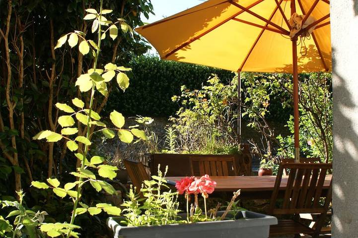 Gîte pour 5 personnes, avec jardin à Labastide-Rouairoux