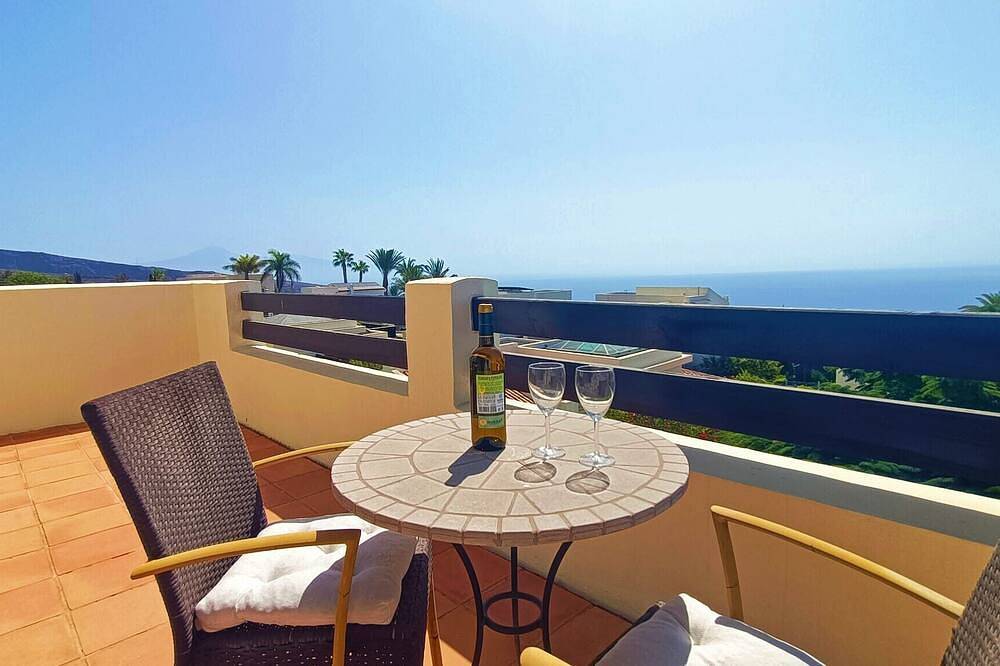 Holiday Home 'Casa Micaela - Exclusive' with Mountain View, Private Terrace and Wi-Fi in Playa de Santiago, San Sebastián de la Gomera
