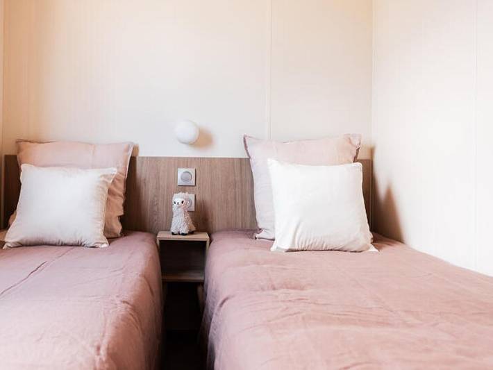 Mobil home pour 9 personnes, avec bassin pour enfant à Lunel - 4