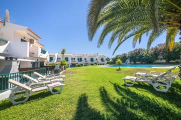 Villa for 6 People in Albufeira e Olhos de Água, Faro District, Photo 1