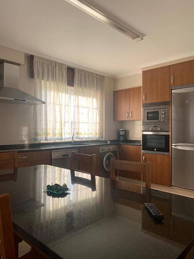 Ferienwohnung für 5 Personen, mit Balkon und Terrasse sowie Garten