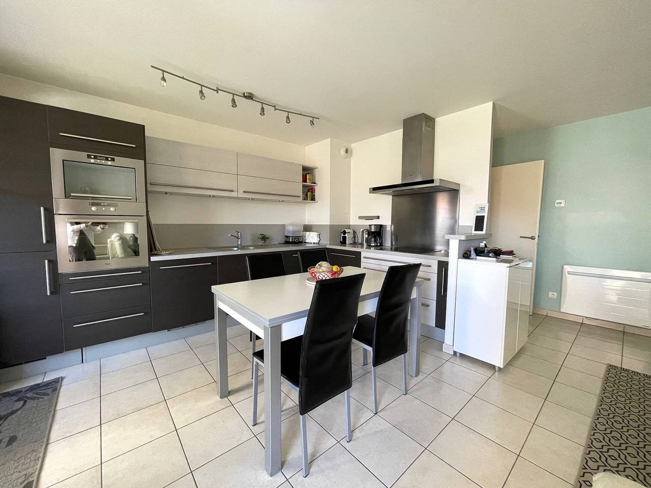 Entire apartment, Charming 2-Bedroom Apartment in Arcachon Center, Wi-Fi, Near Beach and Shops in Arcachon, Arcachon region