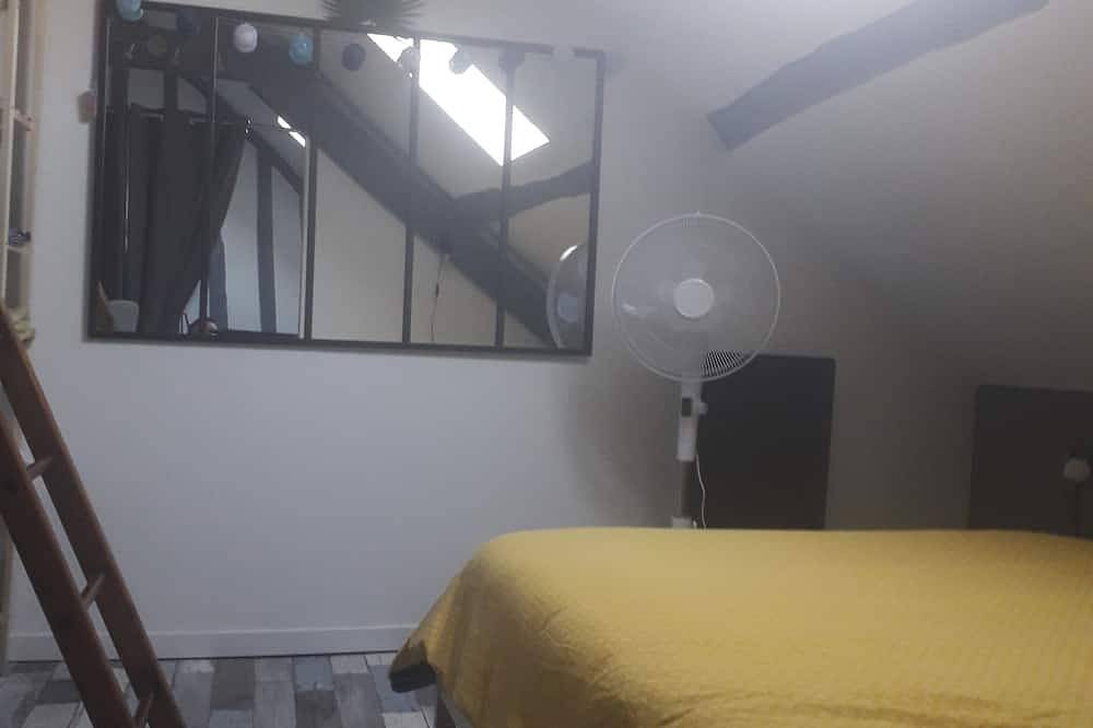 Appartement entier, Le Mini Loft *** La Suite, Montargis. in Montargis, Région de Montargis