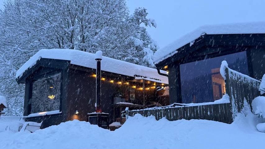 Camping para 2 personas, con vistas además de sauna y terraza en Noruega