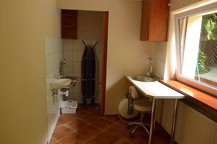 Entire apartment, Five-person Apartment With a Garden Near Szczytnicki Park in Osiedle Zacisze-Zalesie-Szczytniki, Wrocław