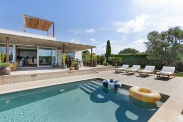 Villa in Sant Lluís, Menorcas Küste für 8 