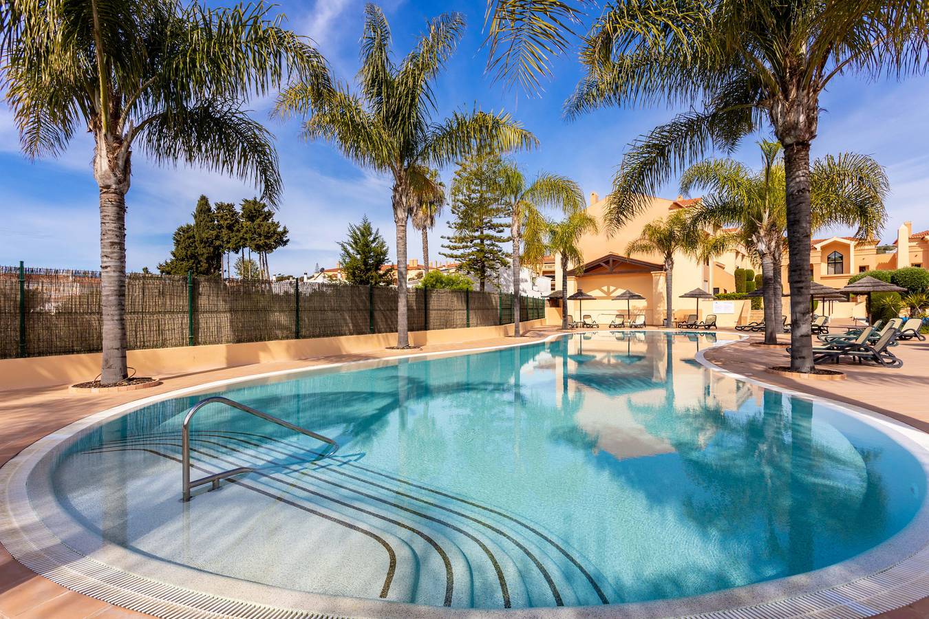 Entire apartment, Baia da Luz - Tropicana Beach Apartment in Praia da Luz, Faro District