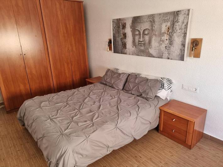 Apartamento para 3 personas, con terraza, Se admiten mascotas en Elda
