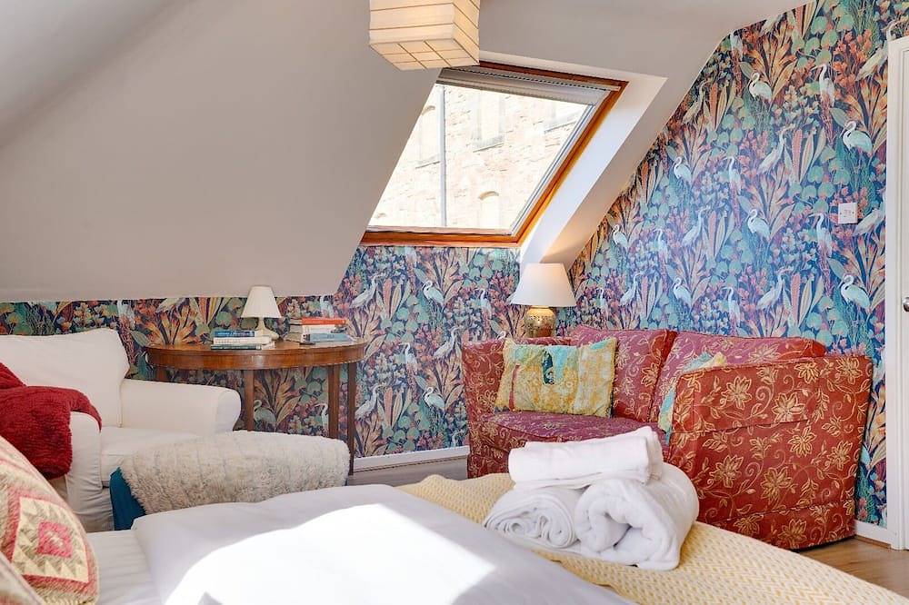 Ganze Wohnung, *New*The Old Smokehouse: Central, Bohemian Room in Tweedmouth, Northumberland