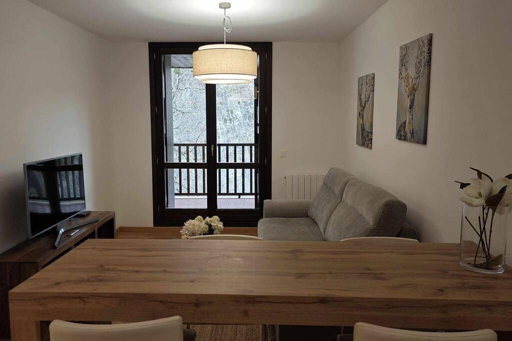Apartamento entero, Mimosa 4 con terraza - tucasaenlospirineos in Escarrilla, Sallent de Gállego