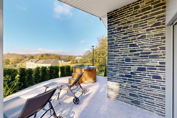 Location de vacances pour 4 personnes, avec terrasse ainsi que piscine et jardin, animaux acceptés à Ferrières (Liège) - 2