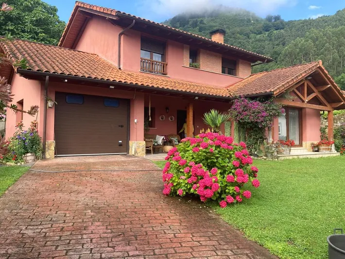 Holiday home for 8 people, with garden and view as well as pool - 1
