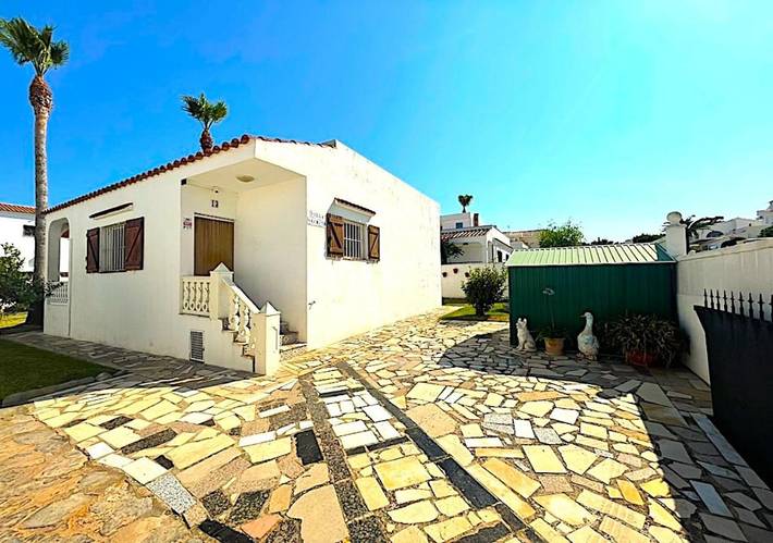 Chalet para 5 personas, con jardín además de vistas y piscina, Familias con niños en Provincia de Castellón - 3