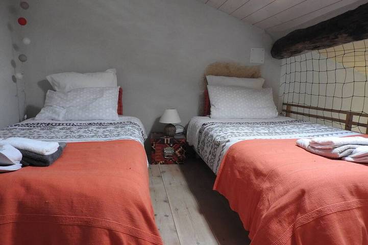 Gîte pour 4 personnes, avec Jacuzzi ainsi que Terrasse et Jardin à Frontenac - 3