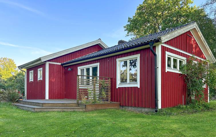 Hus för 10 Personer med trädgård in Bolmen