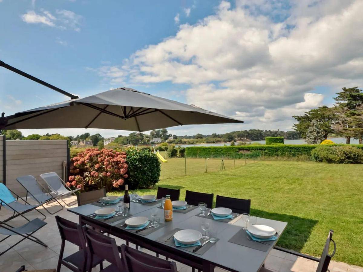 Five-Bedroom House in Arzon, Côte des Mégalithes