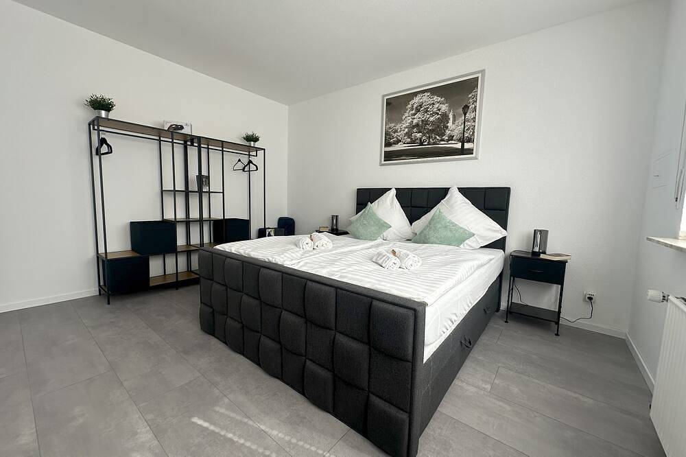 Ganze Wohnung, Penthouse, Kingsize Bed, Queensize Sofabed, 650Mbit Wlan, voll Kitchen,Workspace in Euskirchen, Eifel (Nordrhein-Westfalen)