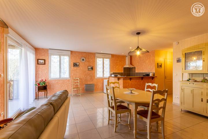 Gîte pour 5 personnes, avec terrasse à Cluny - 2