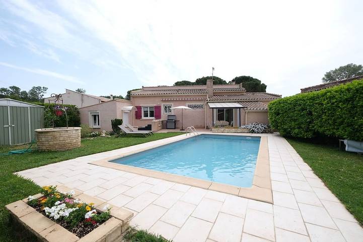Ferienhaus für 6 Personen, mit Pool und Garten