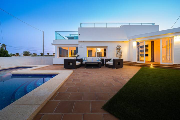 Location de vacances pour 10 personnes, avec jardin à L'Alfàs del Pi - 2