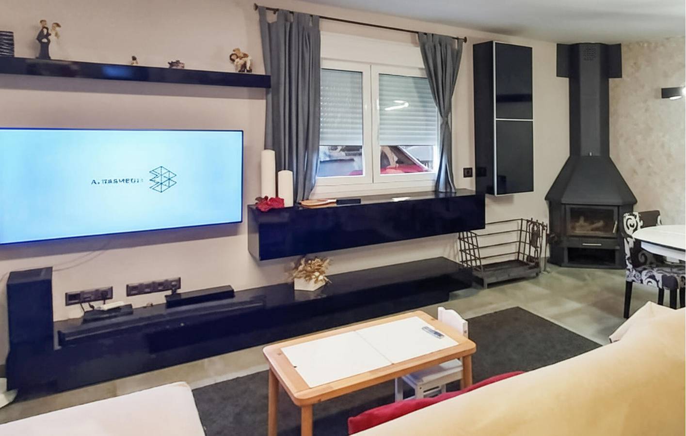 Modernes Apartment mit Pool, Parkplatz und WLAN – in der Nähe des Restaurants Lago Azul in L'Alcora, Castellón Provinz