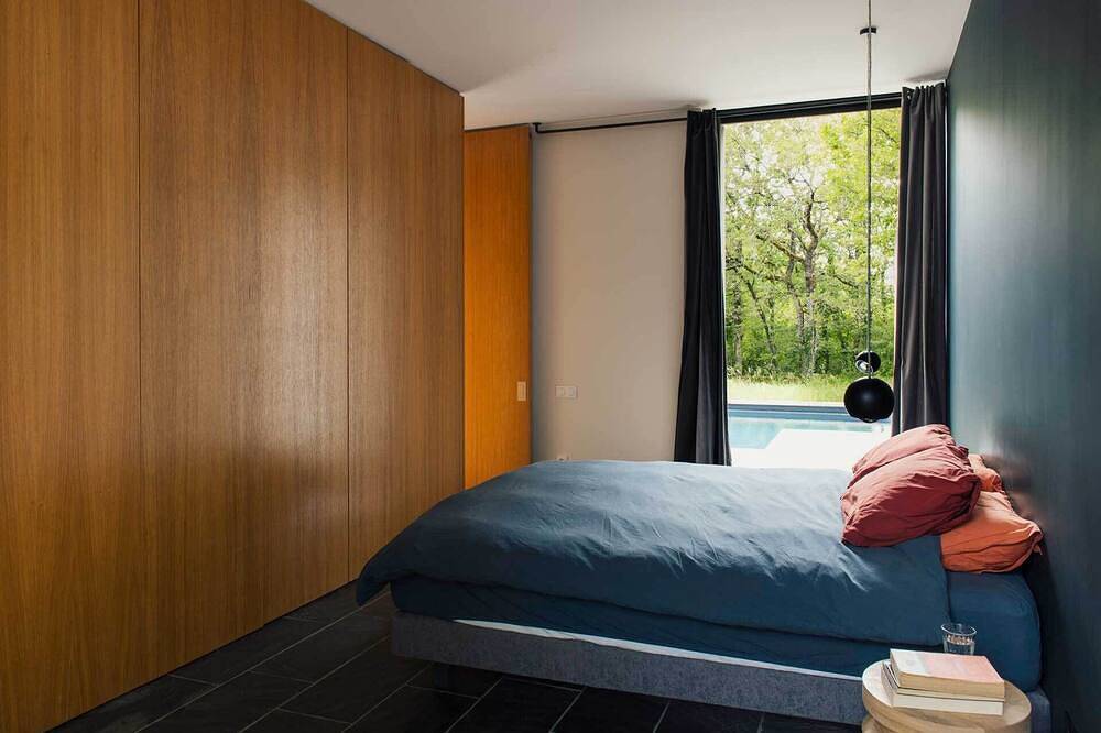 La Maison H by Boutique , a Modernist Villa in Labastide-Marnhac, Quercy
