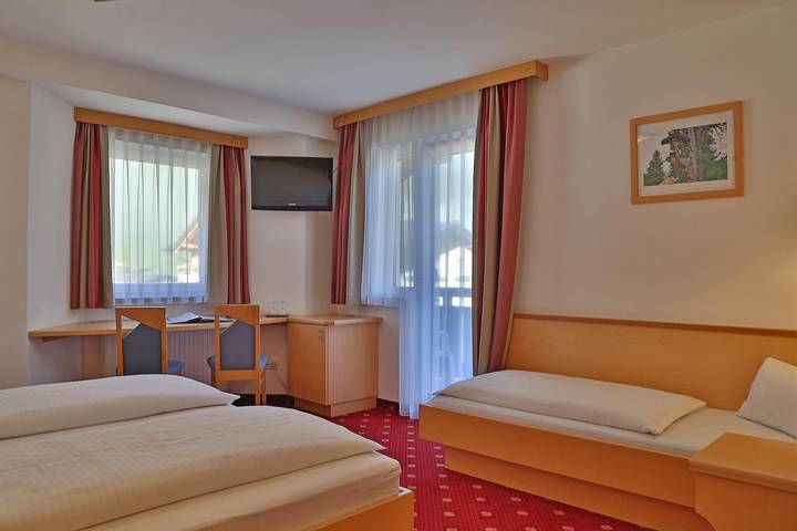 Dreibettzimmer mit Dusche, Wc in Hohe Tauern, Dorfgastein