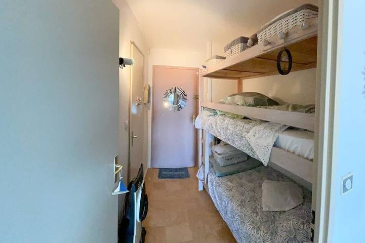 Gîte pour 4 personnes, avec piscine dans Plage du pont tournant - 2