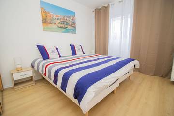 Appartement De Vacances pour 8 Personnes dans Créteil, Val-de-Marne, Photo 2