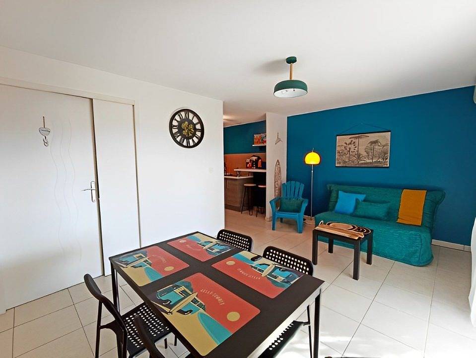 Gîte de Marilou, neuf, classé 3 étoiles, piscine résidence privée in Vallon-Pont-d'Arc, Ardèche