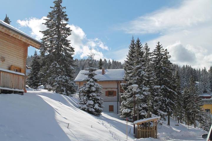 Ferienanlage für 8 Personen, mit Sauna und Garten sowie Ausblick und Terrasse, mit Haustier in Kärnten - 3