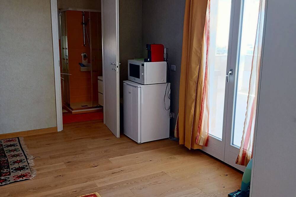 Attic room with sea view 1 km from Puntasecca in Kaukana, Santa Croce Camerina