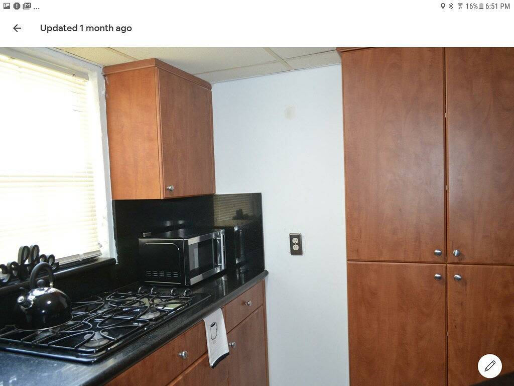 Kleines Gästehaus im spanischen Stil in Havanna, Calle 8 in Miami, Florida