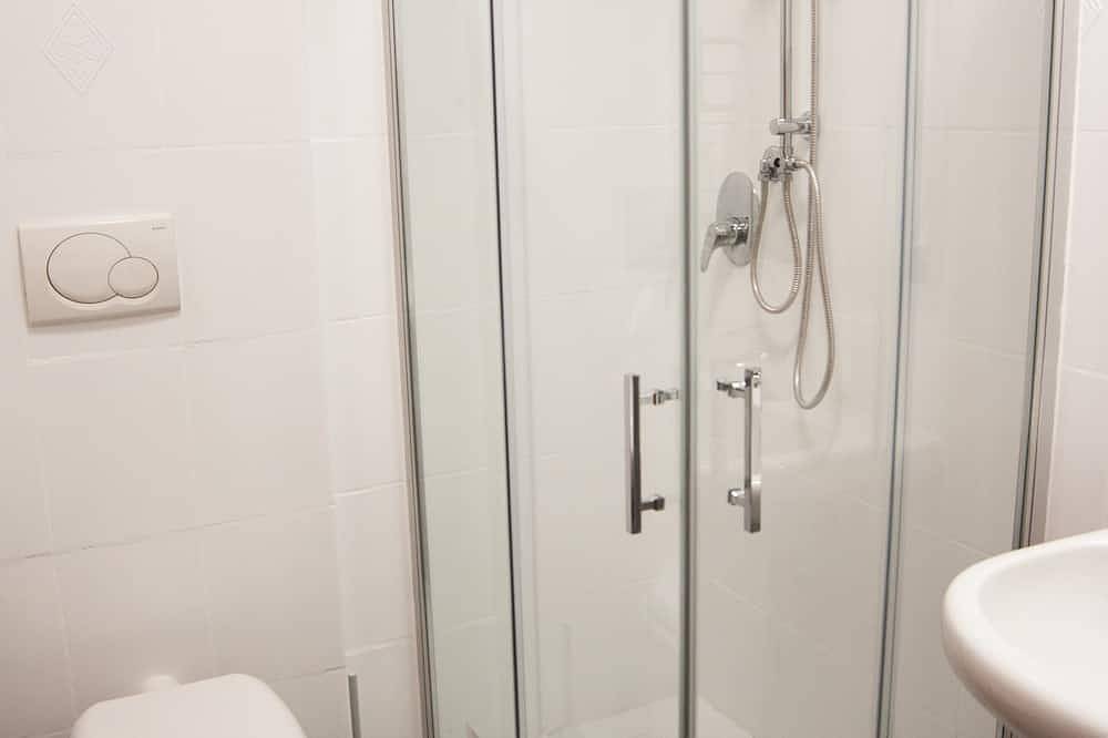 Apartamento entero, [Rome-Airport] Elegance and Comfort by the Sea in Ostia, Roma