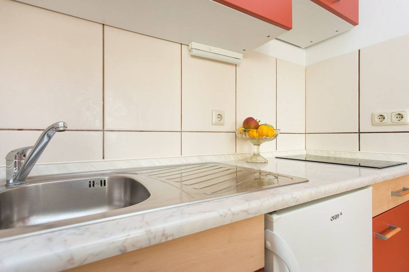Ganze Wohnung, Studio Zic Nr.1 - ohne Balkon, 350 m vom Strand entfernt in Baska, Krk